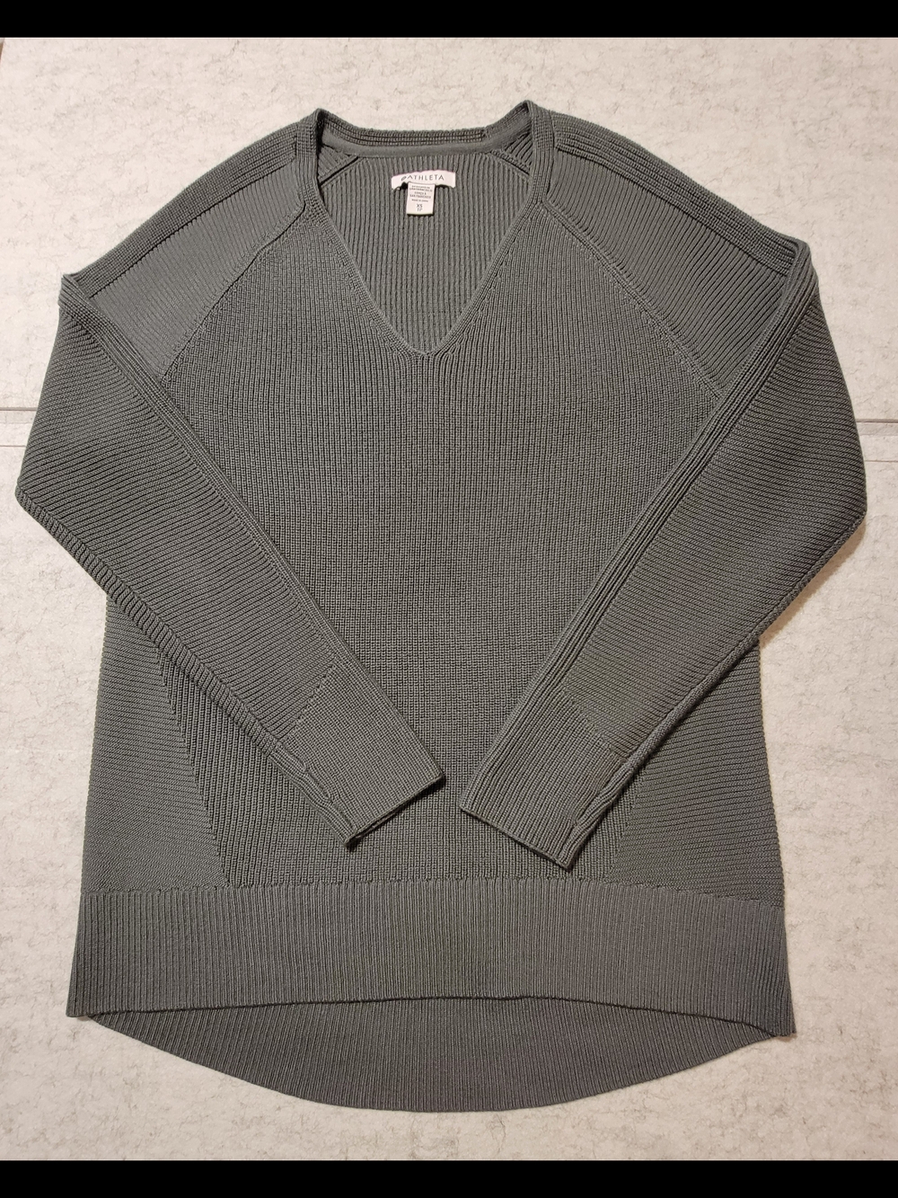 Athleta Hanover V-Neck Sweater Metropolis Gray Merino Wool Blend XS